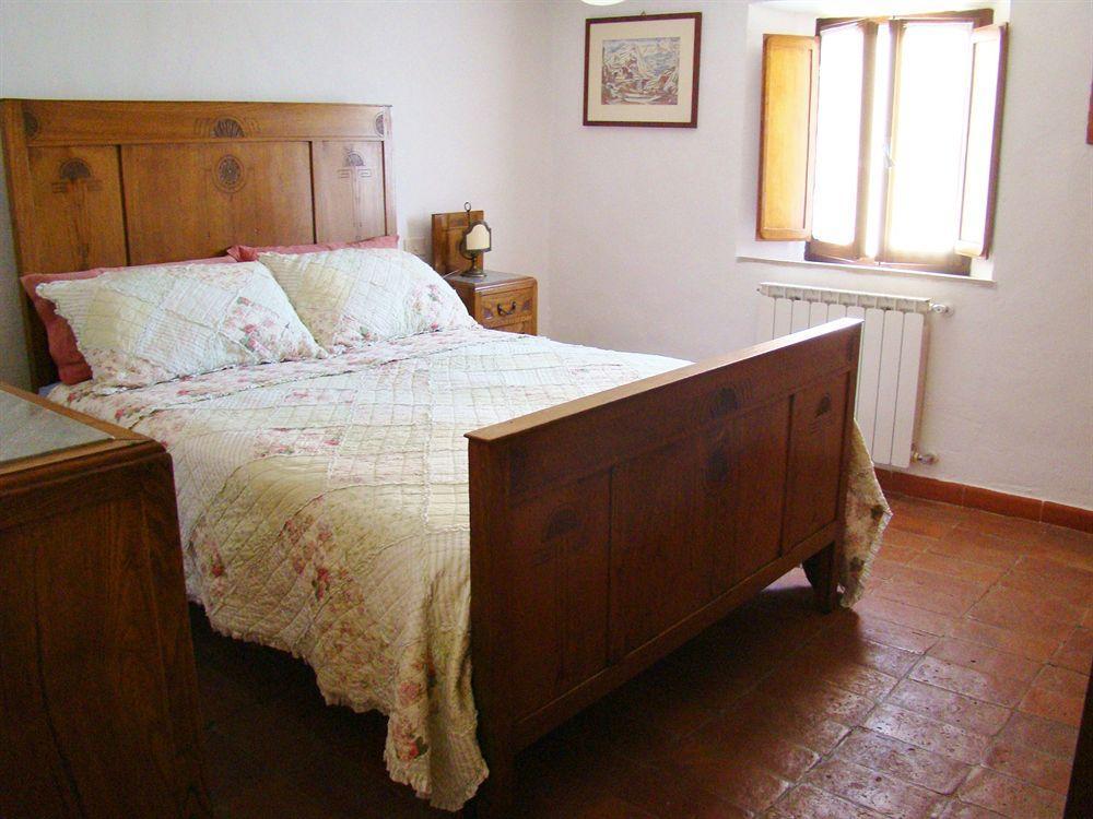 Borgo Tepolini Country House カステル・デル・ピアーノ エクステリア 写真